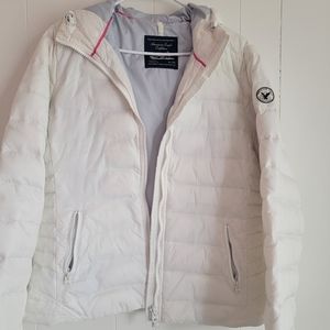 American Eagle White Puffer Coat Size XL
